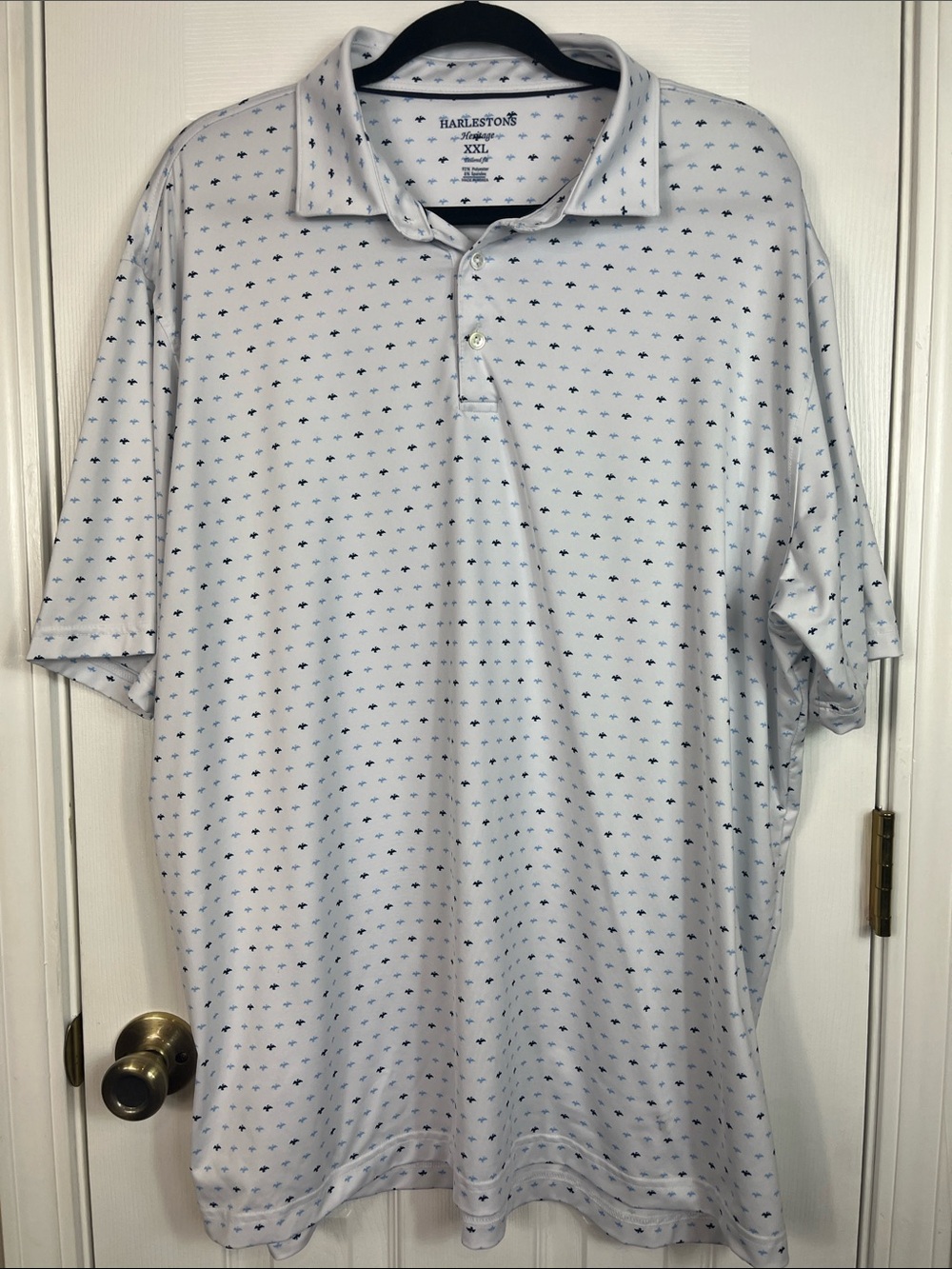 Harlestons white/navy blue/lite blue birds. Short sleeves polo shirt. XXL.